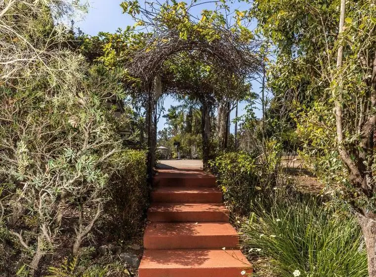 Motelli Benaraby Hilltop Motorinn