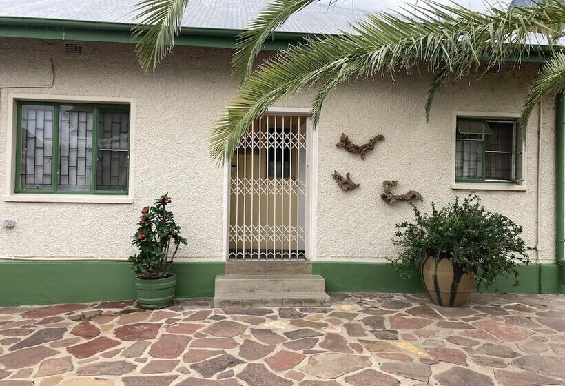 پانسیون Ramblers Self Catering Accommodation