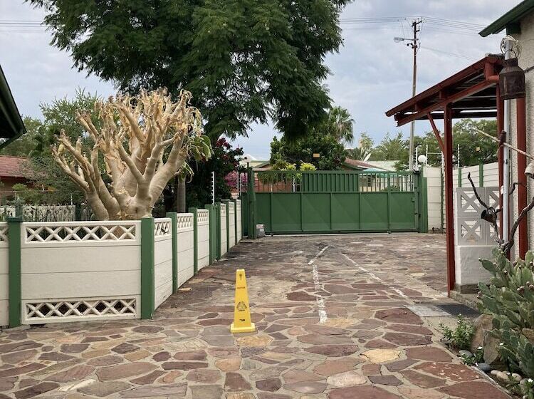 پانسیون Ramblers Self Catering Accommodation