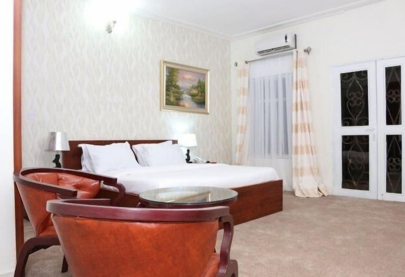 هتل Bjorne Classic Suites