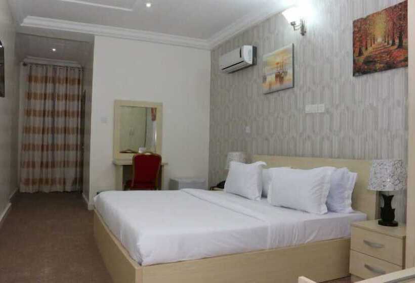 هتل Bjorne Classic Suites