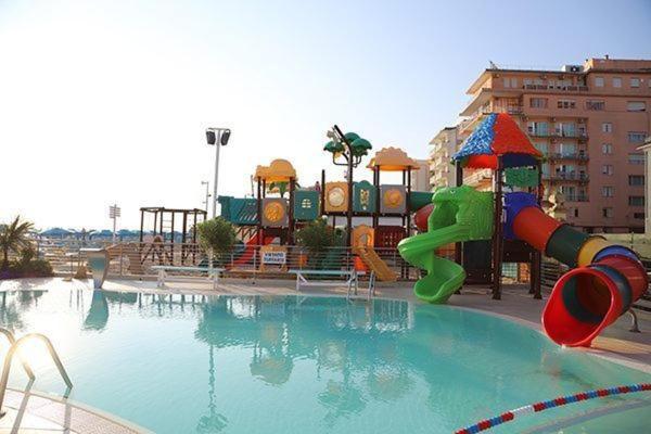 فندق Diplomat Marine