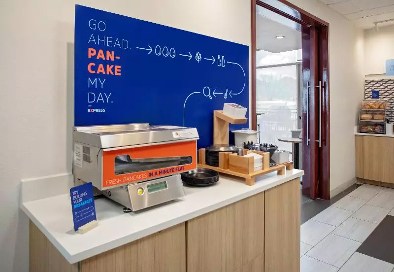 ホテル Holiday Inn Express & Suites   El Paso North, An Ihg