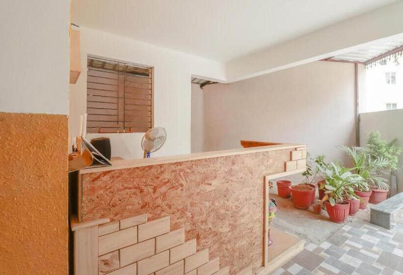 호텔 Santa Maria Near Indiranagar Metro Station