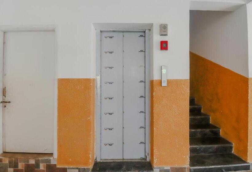 호텔 Santa Maria Near Indiranagar Metro Station