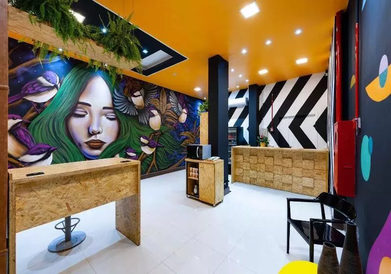 Mural Living Hotel Manaus