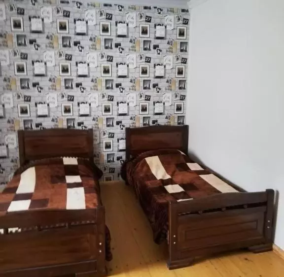 پانسیون Luka Guest House