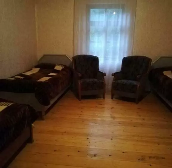 پانسیون Luka Guest House