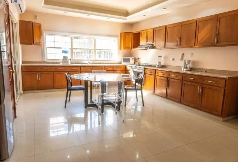 پانسیون Room In Guest Room   17 Large Room For Two People