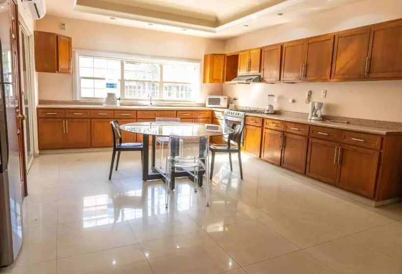 پانسیون Room In Guest Room   17 Large Room For Two People