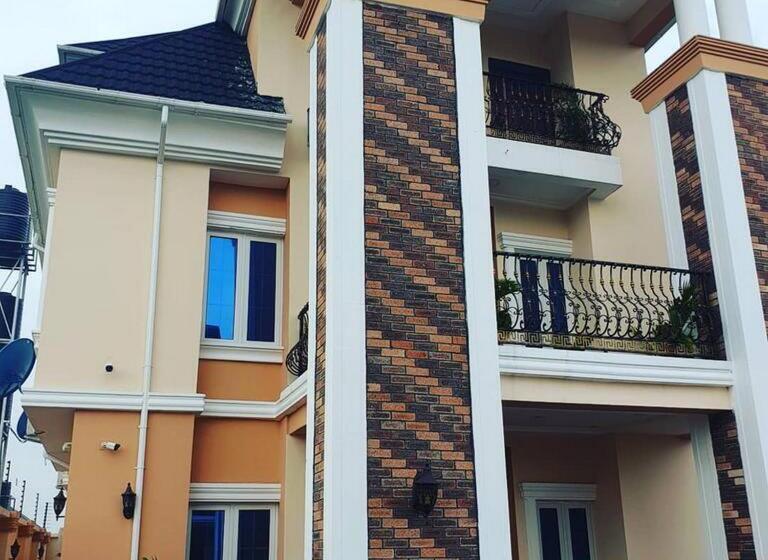 پانسیون Room In Lodge Mexiloyd Suites Queen Apartment