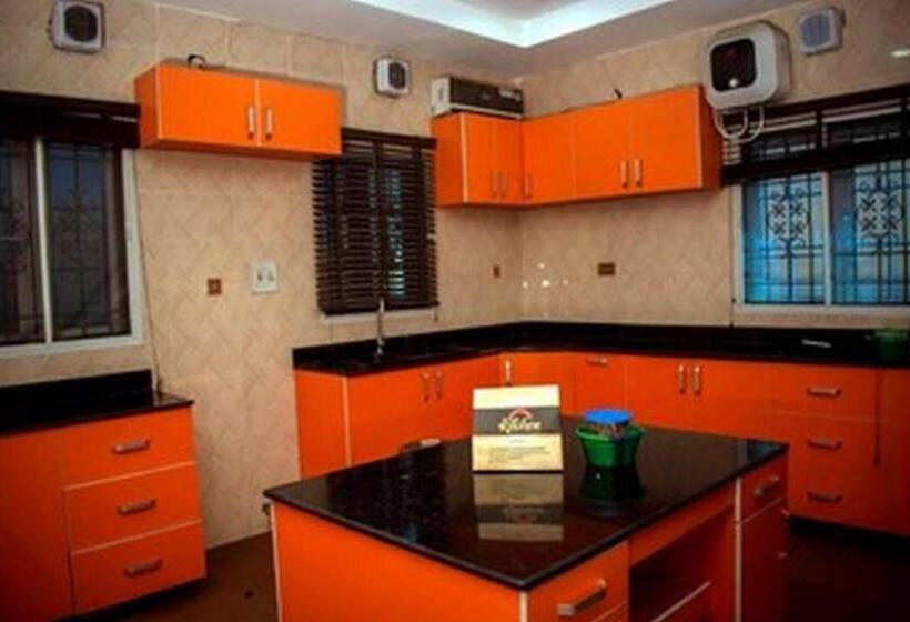 پانسیون Room In Lodge Mexiloyd Suites Queen Apartment