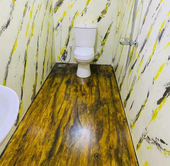 פנסיון Thambara Gueust House