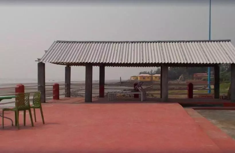 Arya Beach Resort