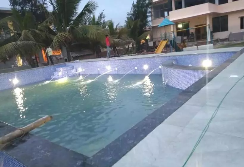 Arya Beach Resort