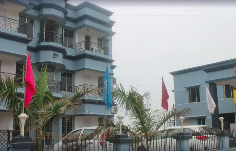 Arya Beach Resort