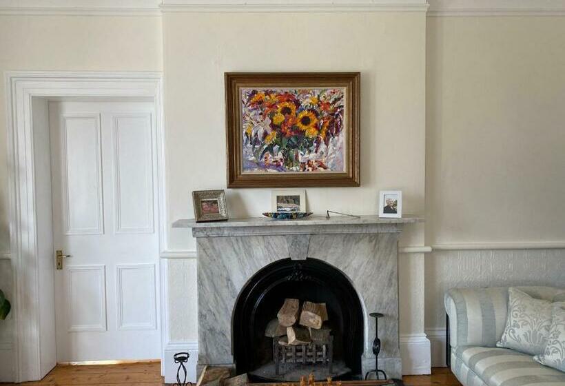 ベッドアンドブレックファースト Sennen House