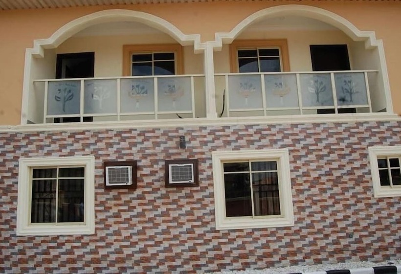 Allan Keri Hotel And Suites