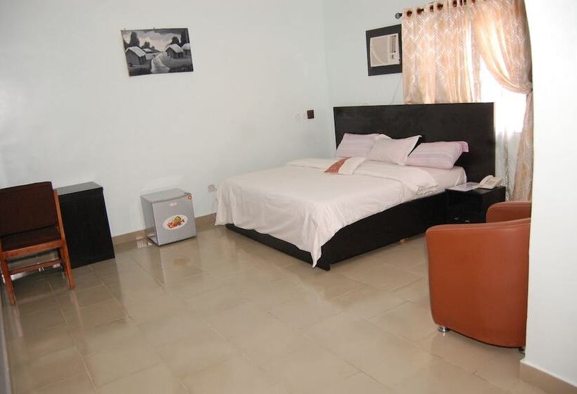 Allan Keri Hotel And Suites