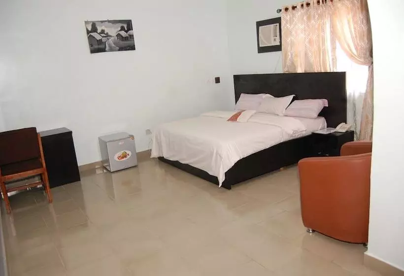 Allan Keri Hotel And Suites