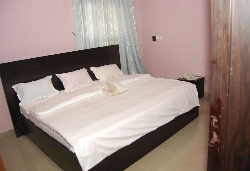 Allan Keri Hotel And Suites