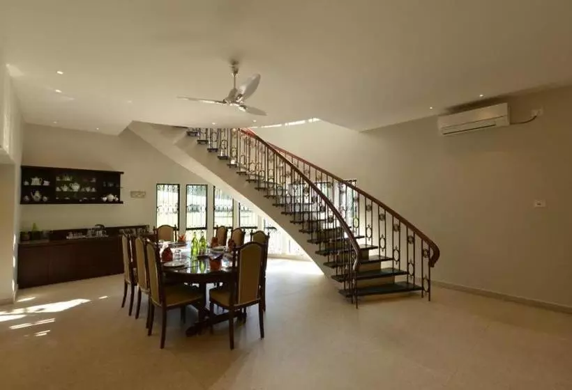 ホテル Manohari - The Tea Retreat Resort