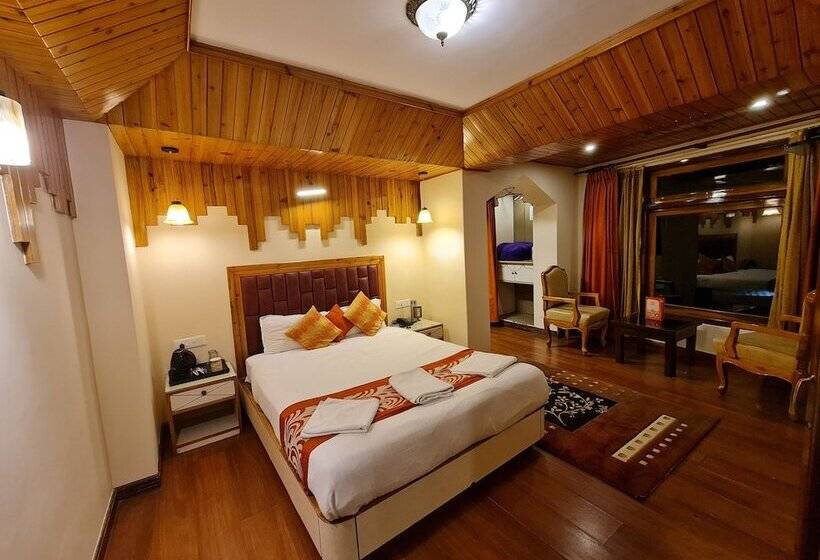 Hotel Omega Residency