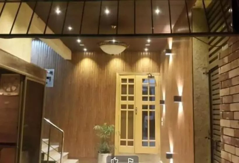 پانسیون Real Cottage Guest House
