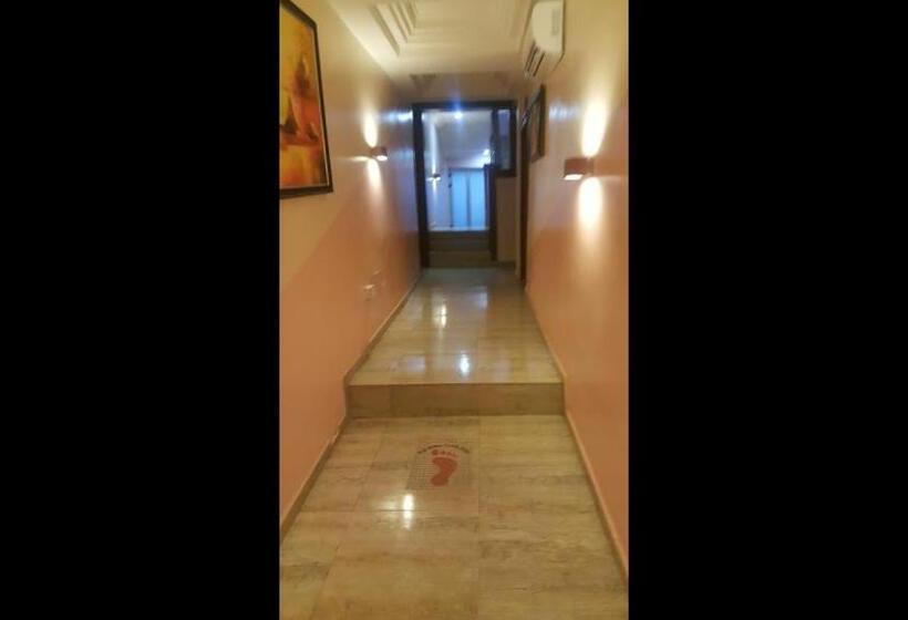 پانسیون Room In Lodge   Lois Hotel Abuja