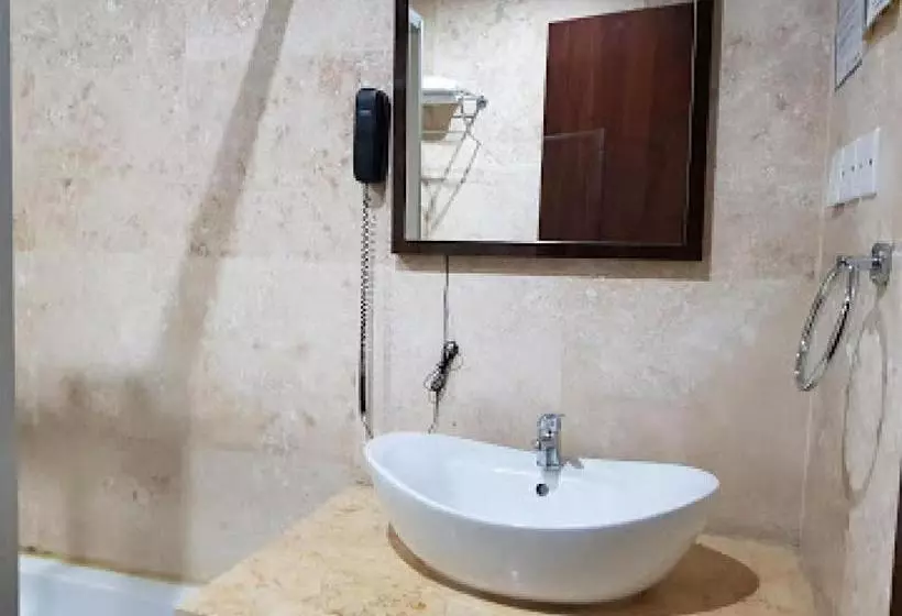 پانسیون Room In Lodge   Full Moon Hotel Owerri