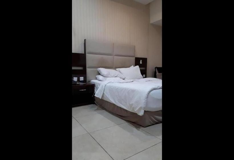 پانسیون Room In Lodge Full Moon Hotel Owerri