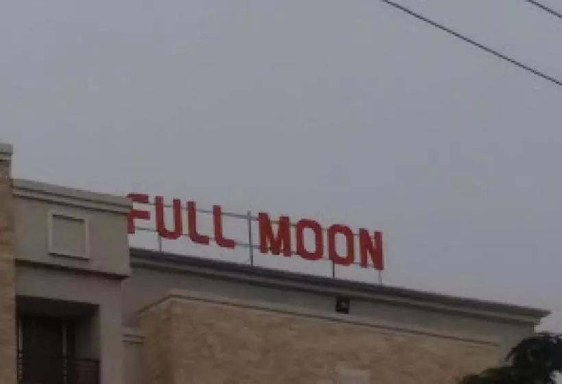 پانسیون Room In Lodge   Full Moon Hotel Owerri