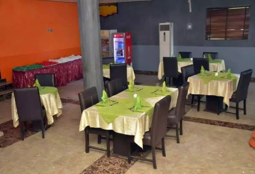 پانسیون Room In Lodge   Welcome To Habitat