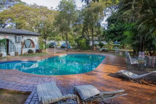 تختخواب و صبحانه The Ad Lib Executive Lodge