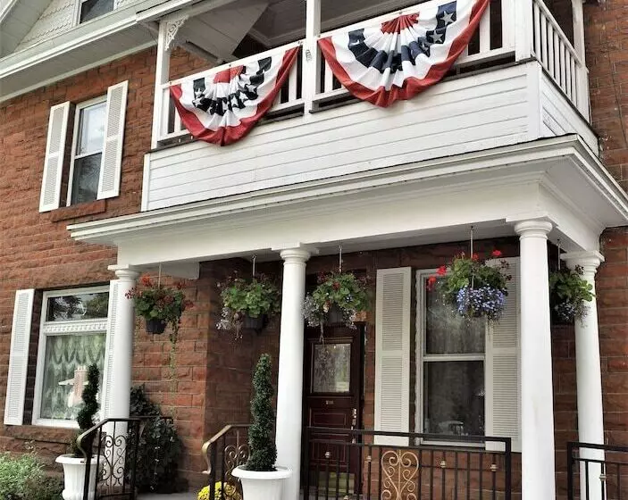 Heber Senator Bed And Breakfast