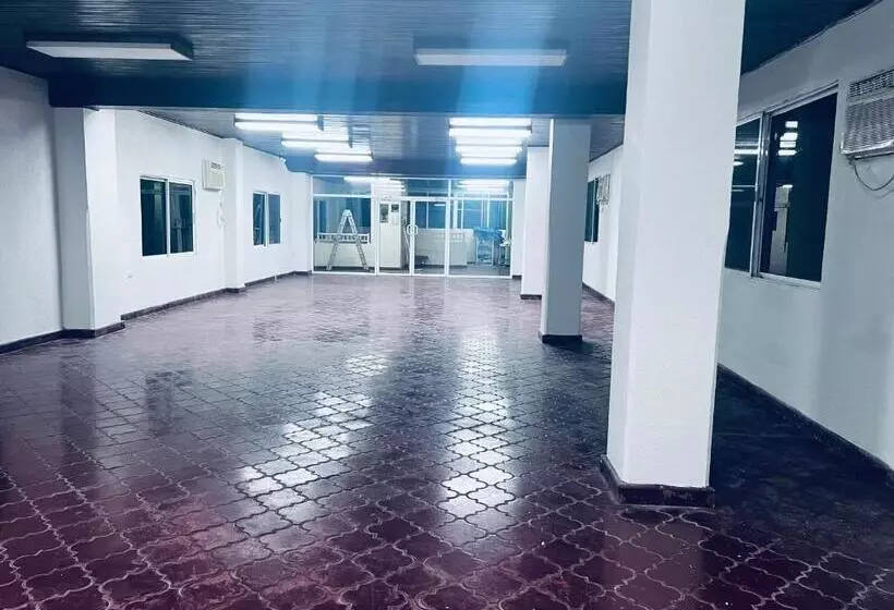 هتل Los Guacamayos La Ceiba