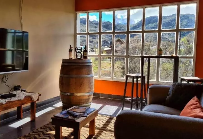 هتل Lago Del Desierto