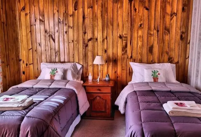 هتل Lago Del Desierto