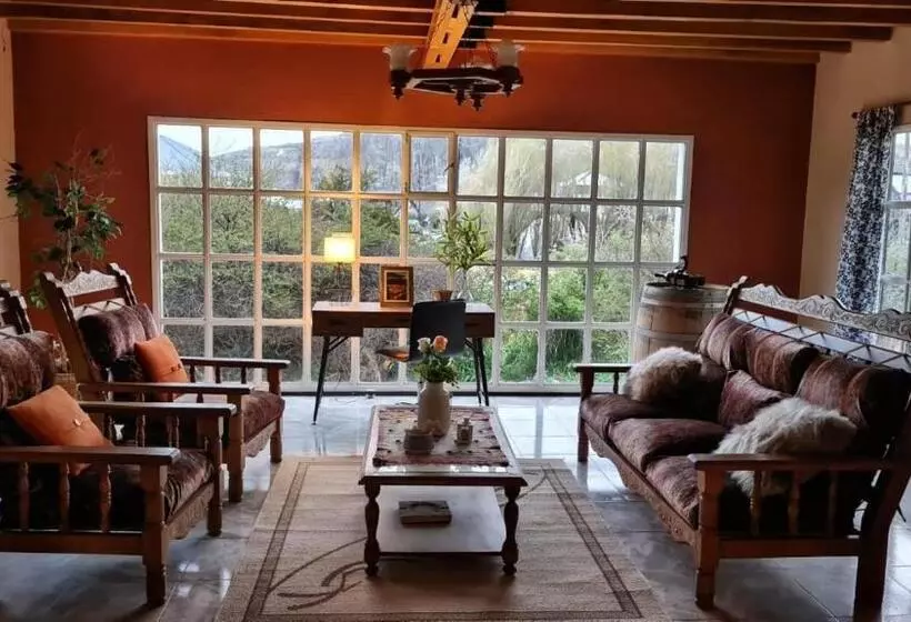 هتل Lago Del Desierto