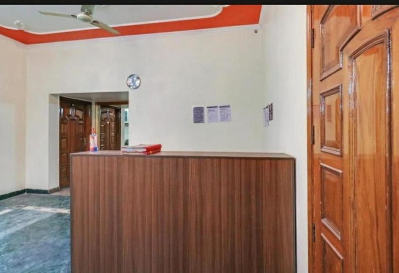 ホテル Oyo 78384 Expressway Hub