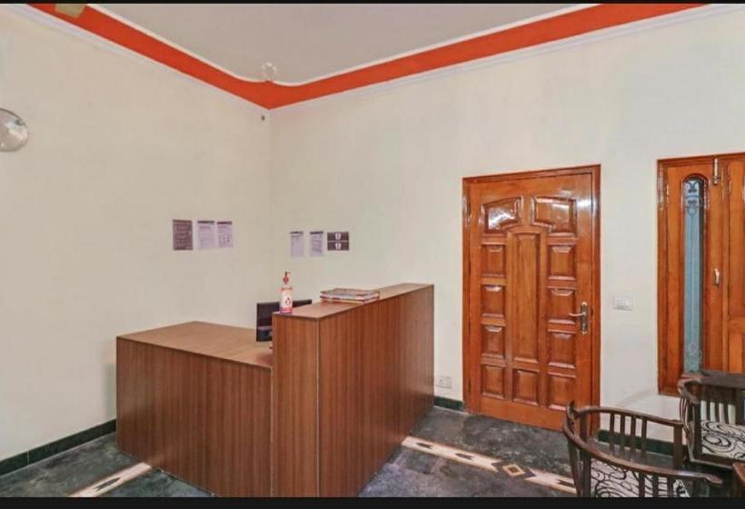 ホテル Oyo 78384 Expressway Hub