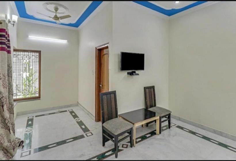 ホテル Oyo 78384 Expressway Hub