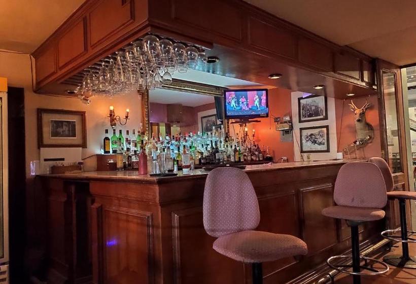 ホテル Plaza Iberia