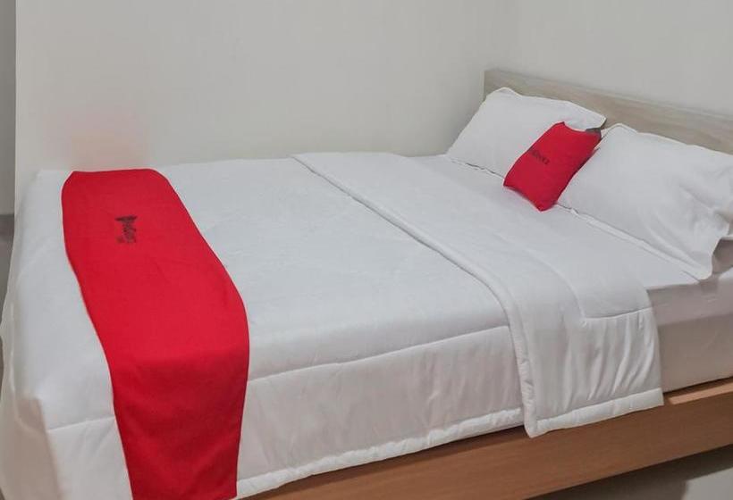 בית מלון כפרי Reddoorz Syariah @ Boemi Guesthouse Tasikmalaya