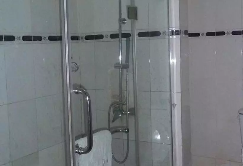 پانسیون Room In Lodge   Bellwood Hotel Limited