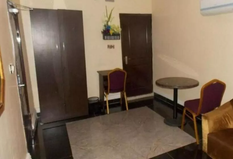 پانسیون Room In Lodge   Nest Spa And Suites