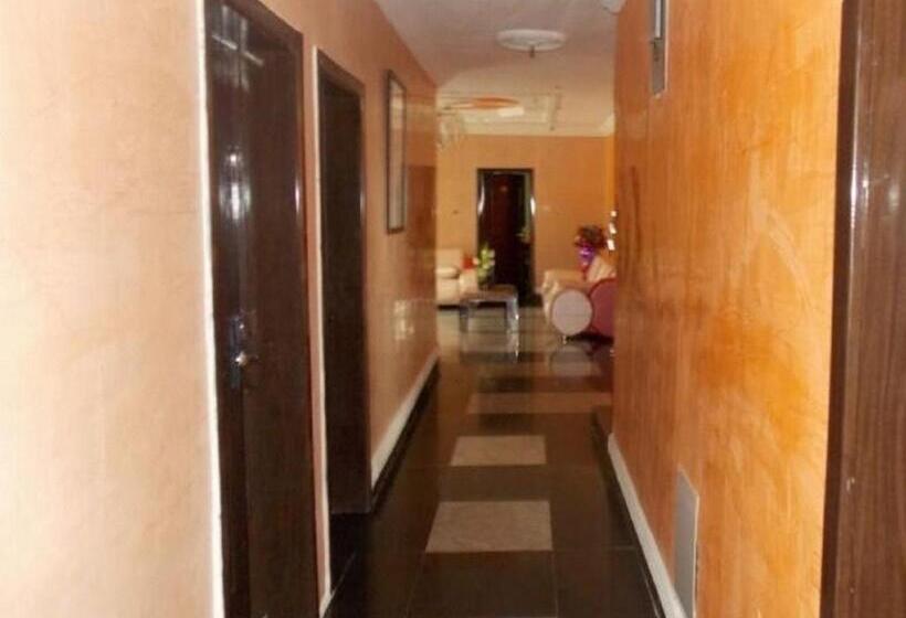 پانسیون Room In Lodge   Nest Spa And Suites