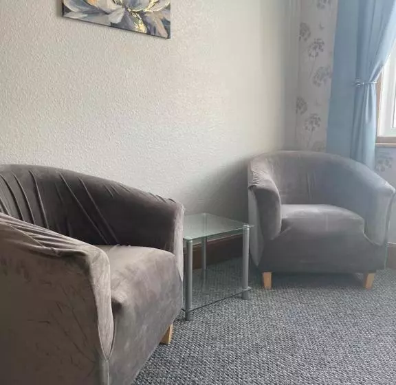 تختخواب و صبحانه Whiteways Guest House