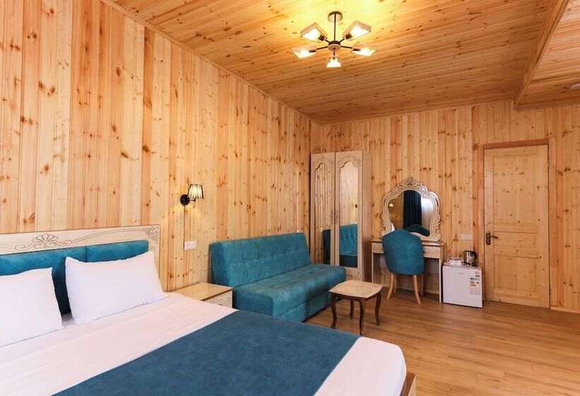 هتل Aeetes Palace