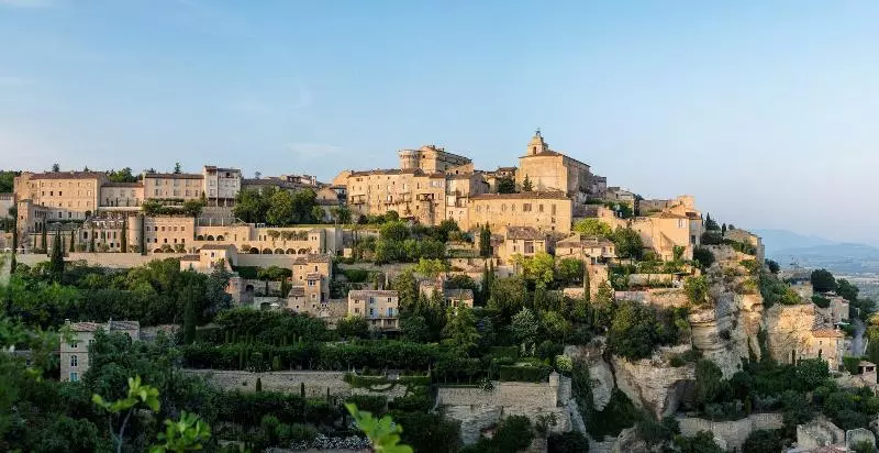 هتل Airelles Gordes, La Bastide